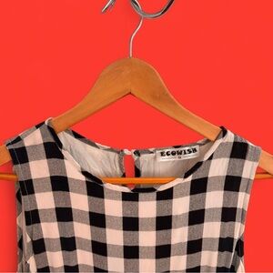 Buffalo Checked sleeveless dress (with pockets) Size Medium